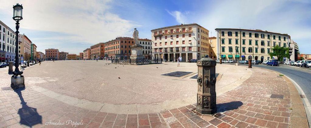 "Dueemme Lodge" , A Pochi Passi Dal Porto Livorno Exterior foto